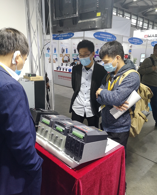 西馳電氣強勢出征寶馬展(圖8) 西馳電氣強勢出征寶馬展(圖8)