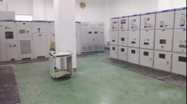 山東日照某糧倉儲(chǔ)物流項(xiàng)目—APF有源電力濾波裝置(圖2) 山東日照某糧倉儲(chǔ)物流項(xiàng)目—APF有源電力濾波裝置(圖2)