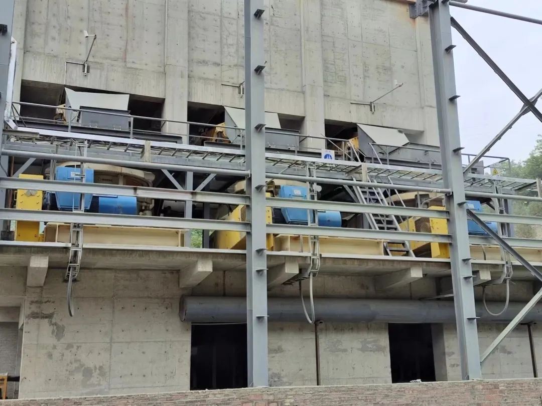 西馳電氣服務(wù)中國能建葛洲壩易普力公司—砂石骨料項目(圖3) 西馳電氣服務(wù)中國能建葛洲壩易普力公司—砂石骨料項目(圖3)