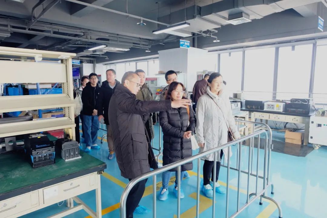 中山大學胡瑩教授一行來我司調研交流(圖4) 中山大學胡瑩教授一行來我司調研交流(圖4)